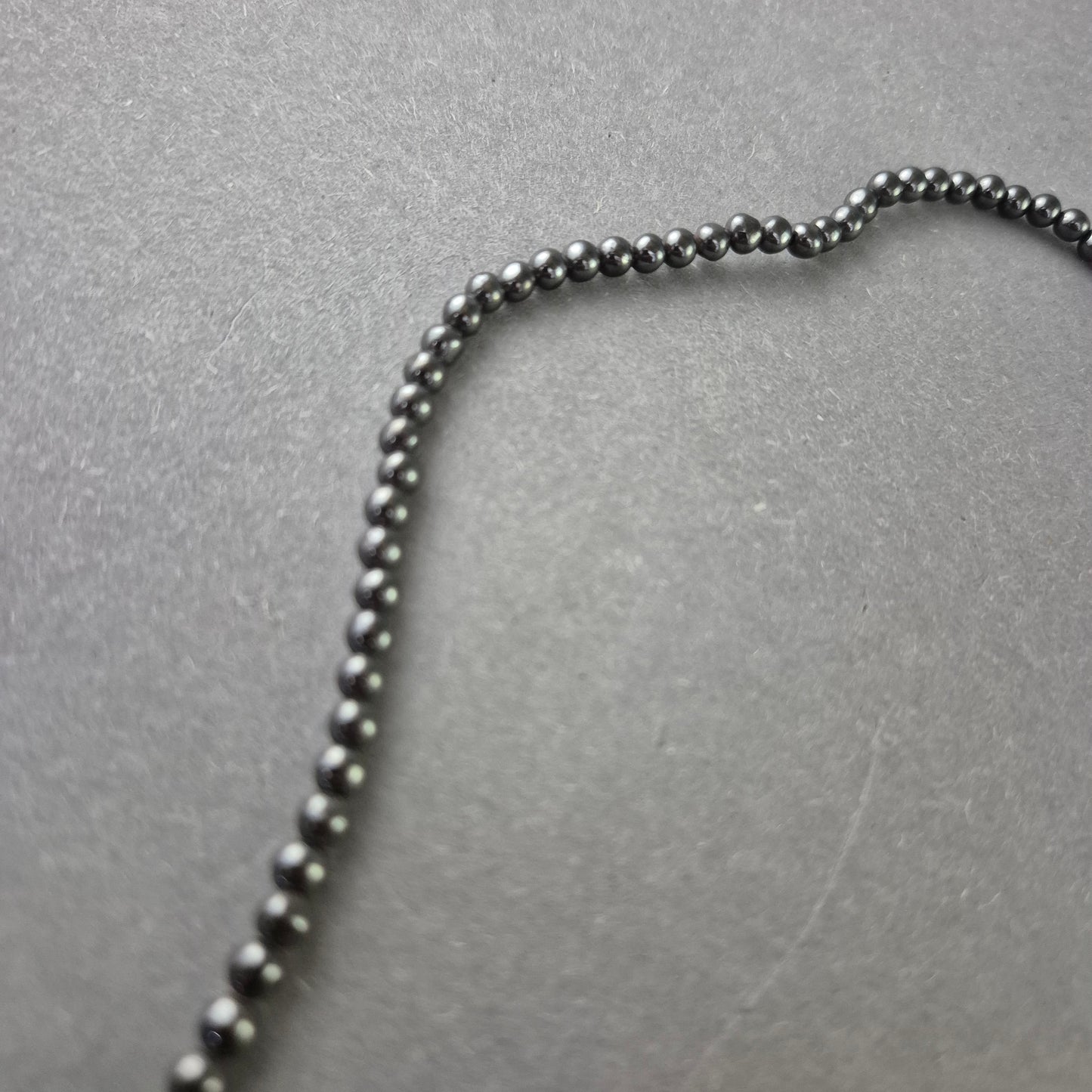 Damen Kette – Hämatit Perlenkette in klassischem Design