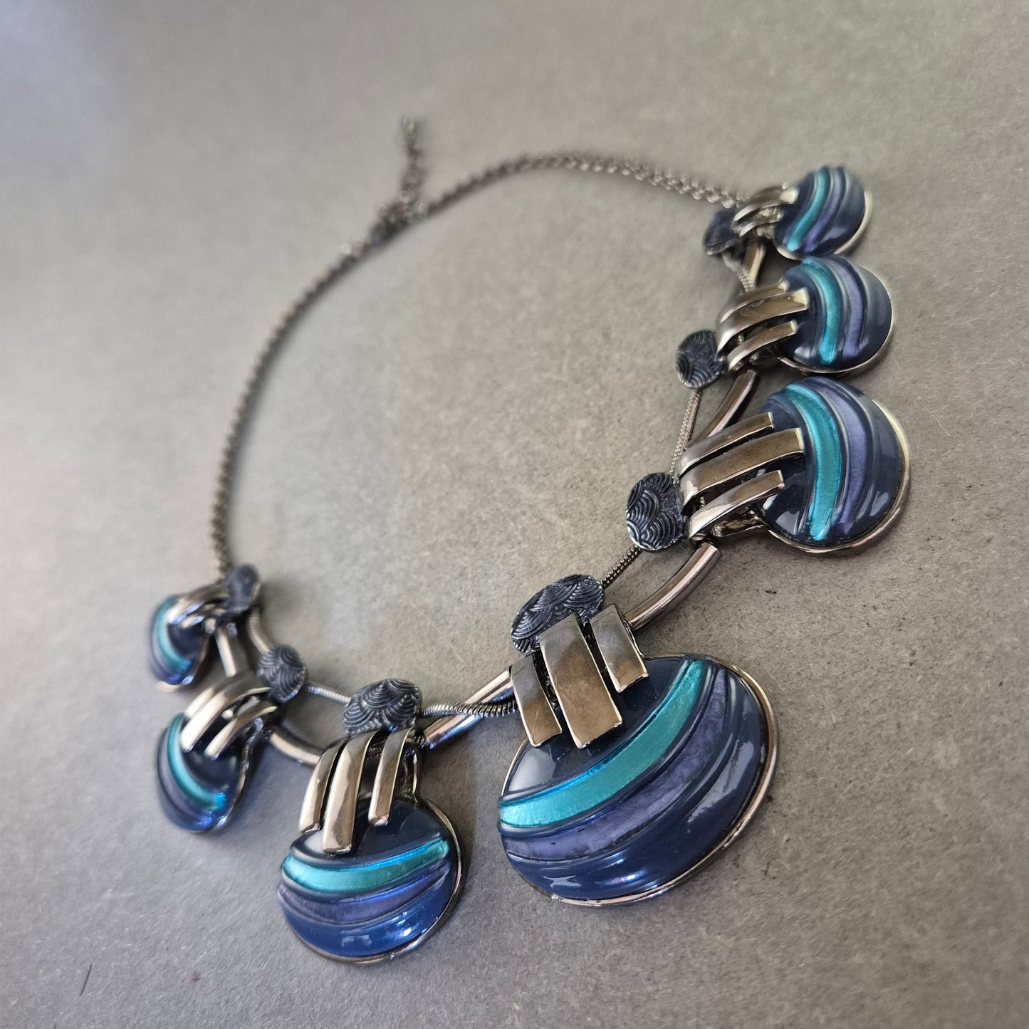 Damen Kette – Statement Halskette mit blauen Anhängern