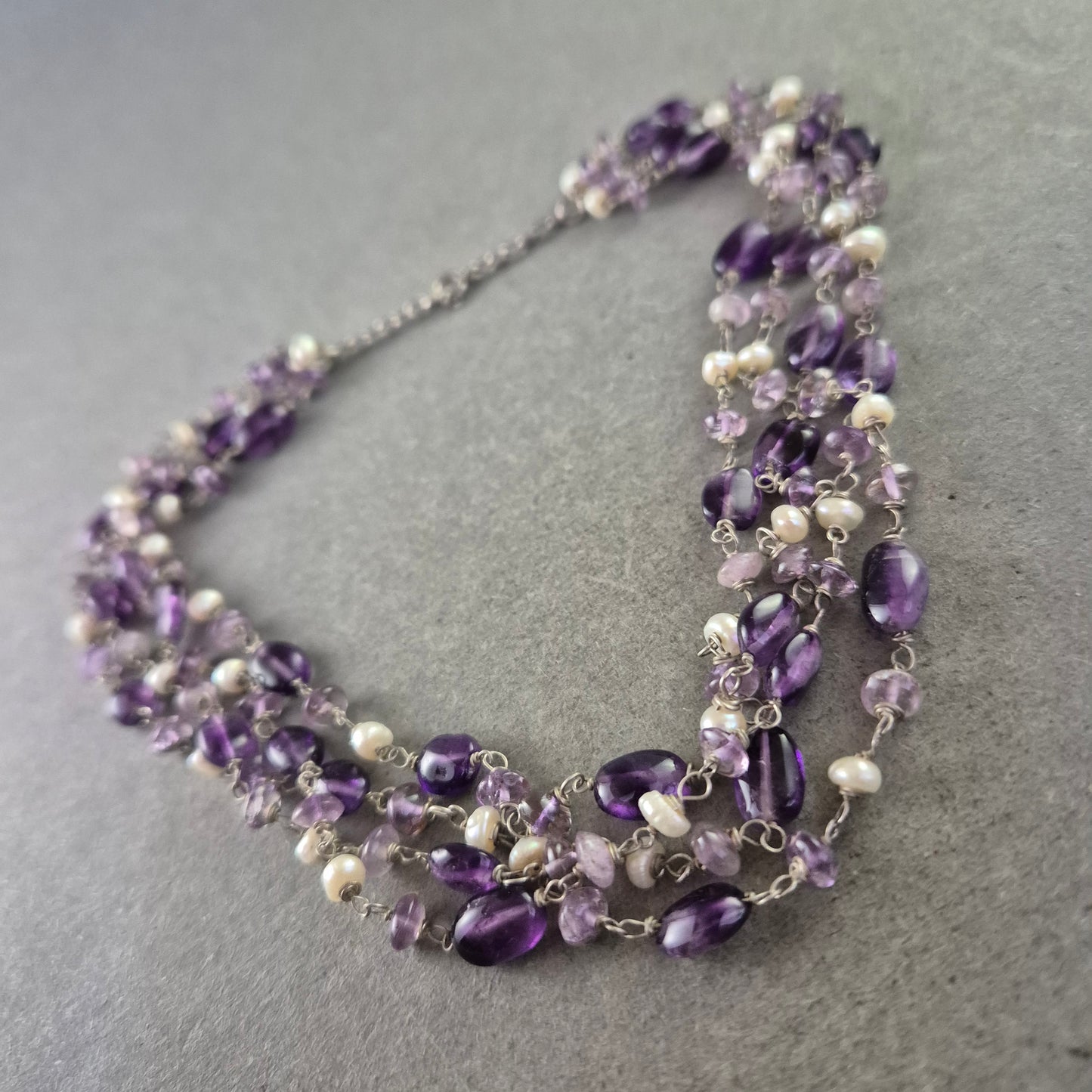 Damen Kette – Mehrreihige Amethyst & Perlen Edelsteinkette