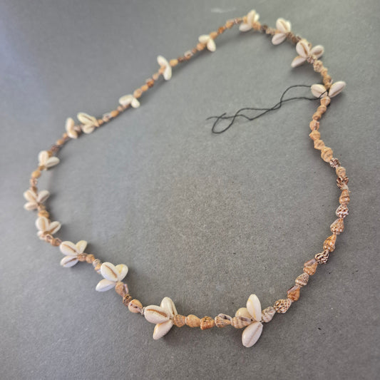 Handgefertigte Muschel Halskette – Maritimer Boho-Stil
