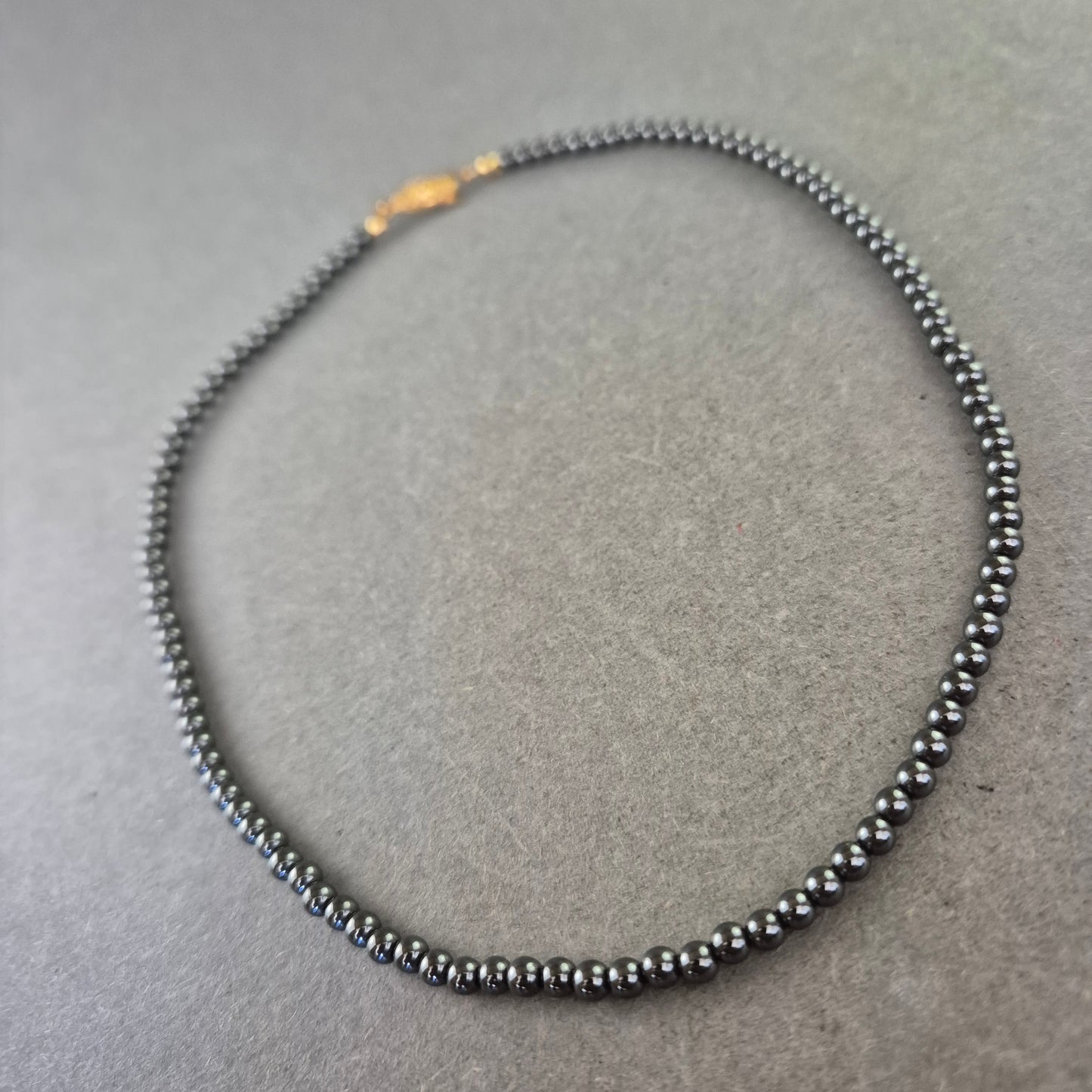 Elegante Hämatit Kette – Klassisches Design mit dezentem Glanz