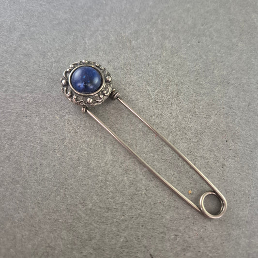 Antike Brosche mit blauem Stein – Stilvolles Vintage-Accessoire