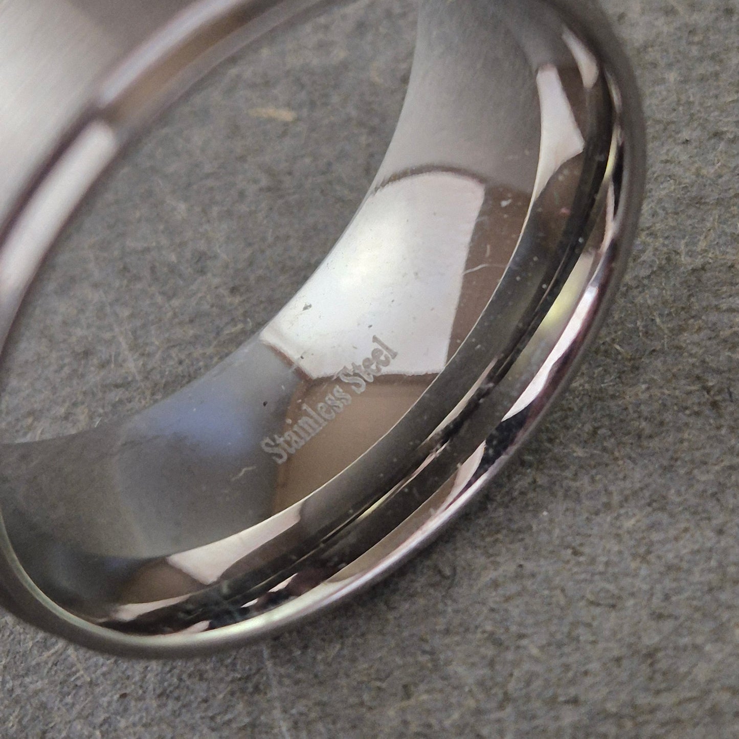 Schlichter Edelstahl Ring – Modern & Maskulin