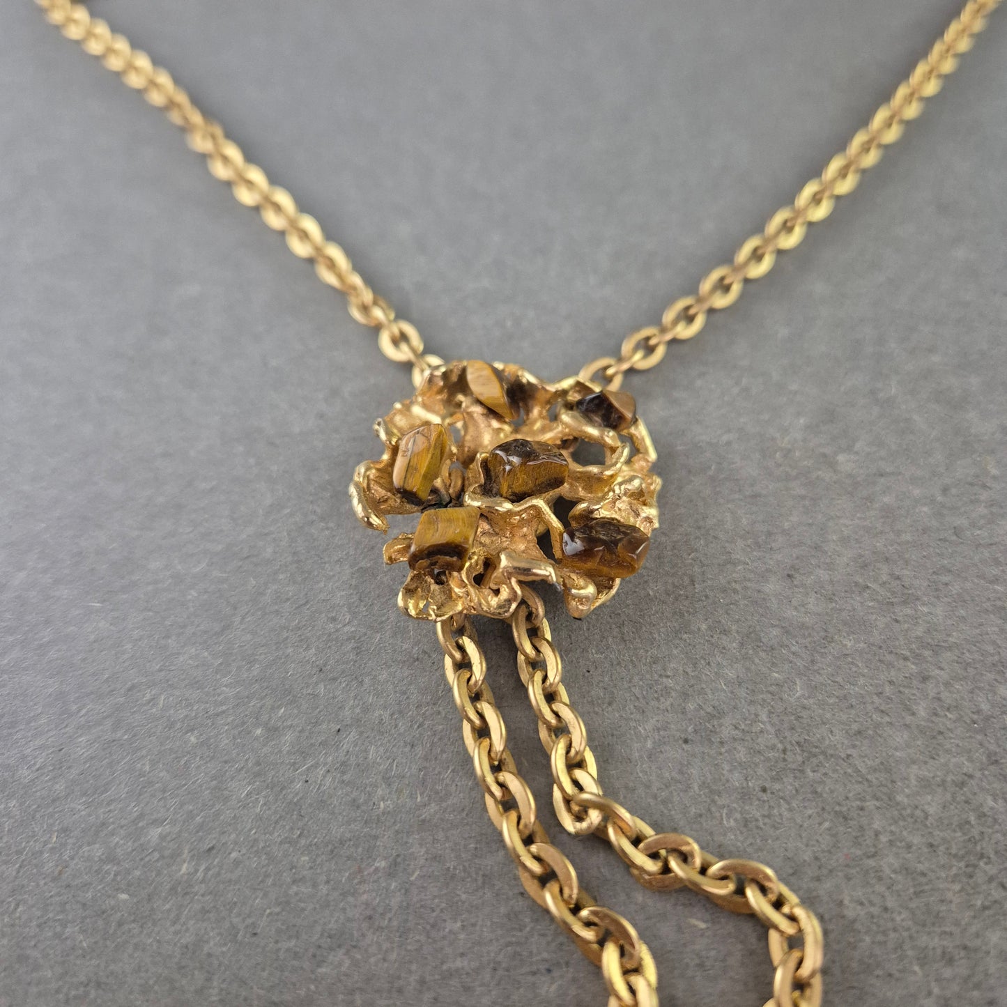 Vintage Kette mit abstraktem Mittelteil – Extravagant & Goldfarben