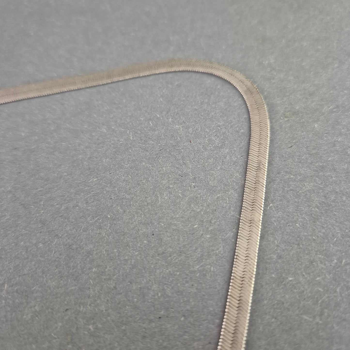 Klassische Silber Halskette – Flachpanzer Design, ca. 45 cm