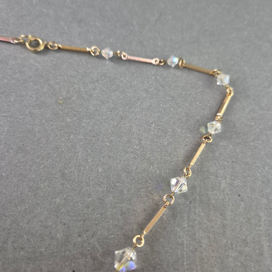 Feine Halskette mit Kristallperlen – Goldfarbene Elemente, ca. 45 cm