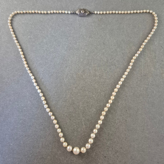 Klassische Perlen Halskette mit Silberverschluss