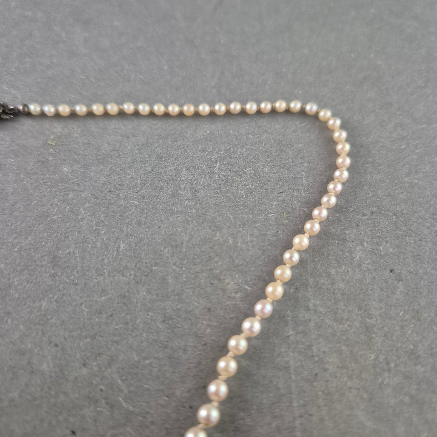Klassische Perlen Halskette mit Silberverschluss