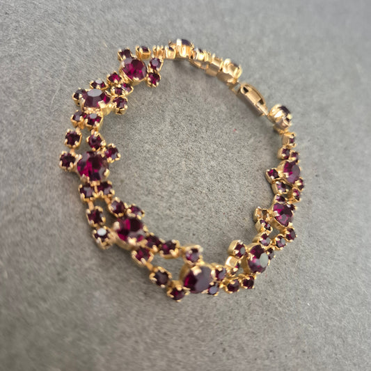 Vintage Armband mit roten Steinen – Elegantes Blumen Design