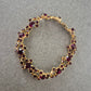Vintage Armband mit roten Steinen – Elegantes Blumen Design