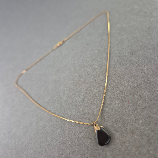 Vintage Kette mit schwarzem Tropfen Anhänger – Zeitlos Elegant