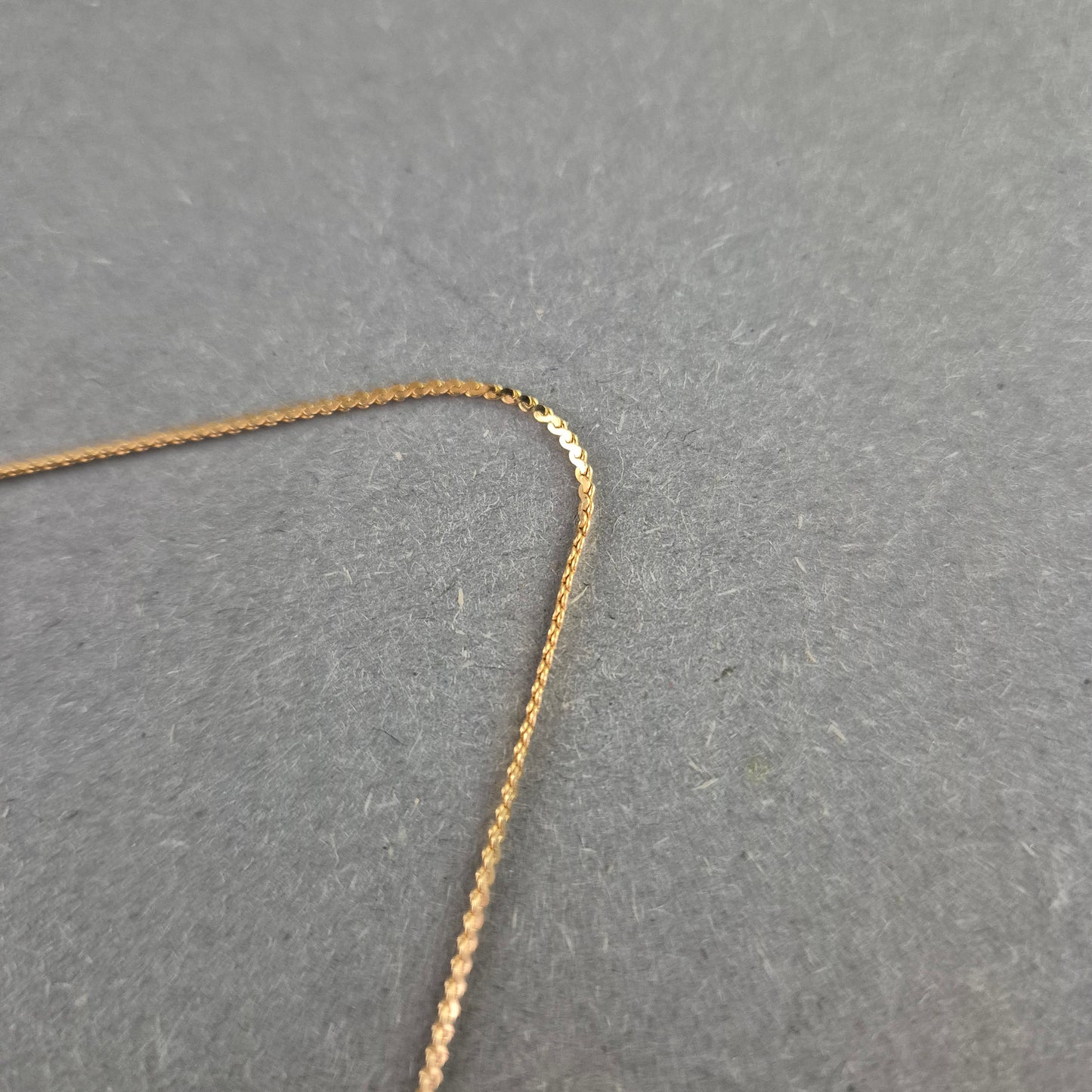 Vintage Kette mit schwarzem Tropfen Anhänger – Zeitlos Elegant