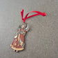 Vintage Anhänger Engel – Handbemalt mit rotem Band