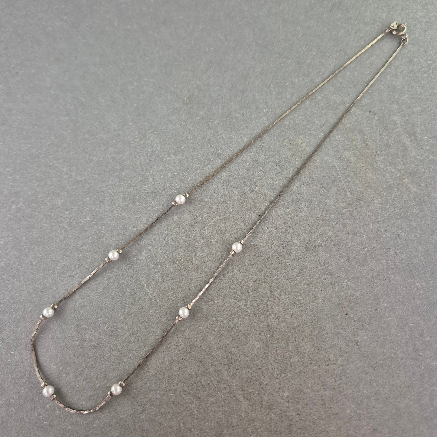 Vintage Kette mit Perlen – Zarte Eleganz