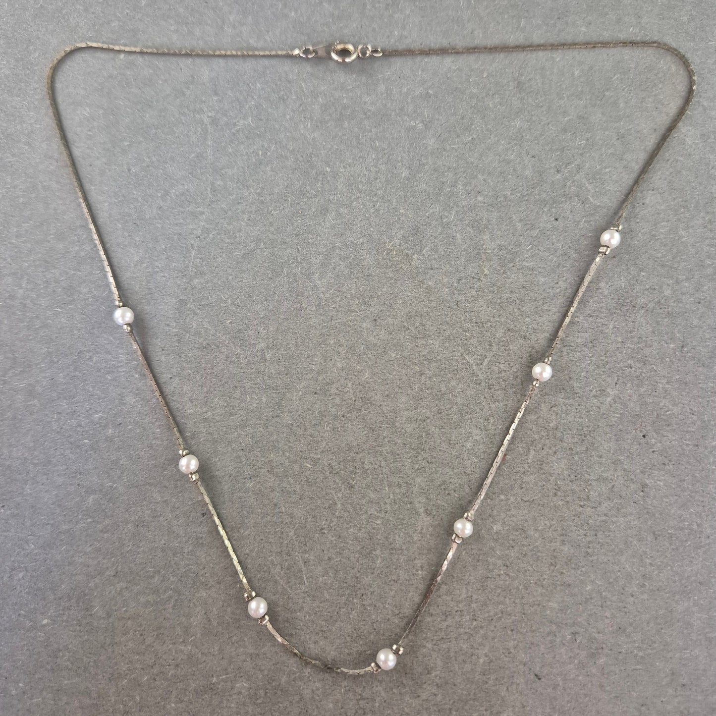 Vintage Kette mit Perlen – Zarte Eleganz