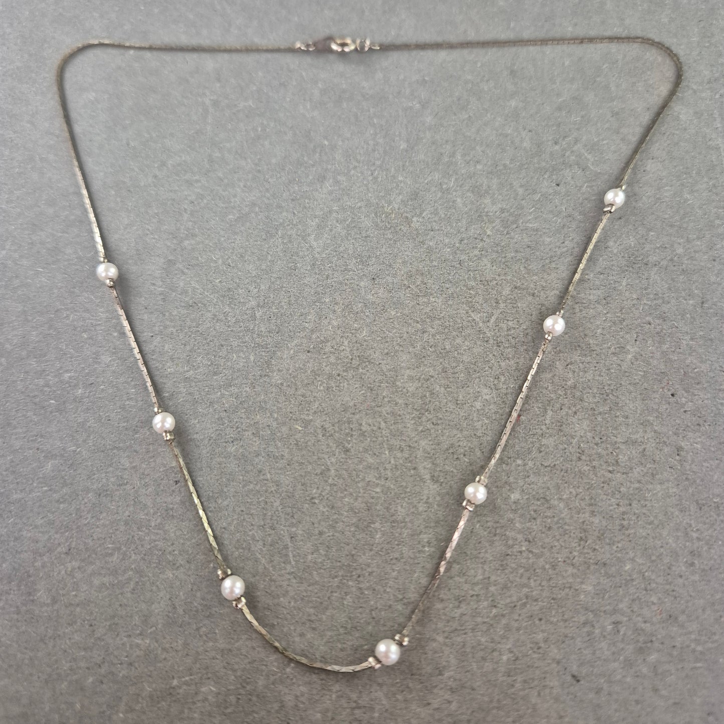 Vintage Kette mit Perlen – Zarte Eleganz