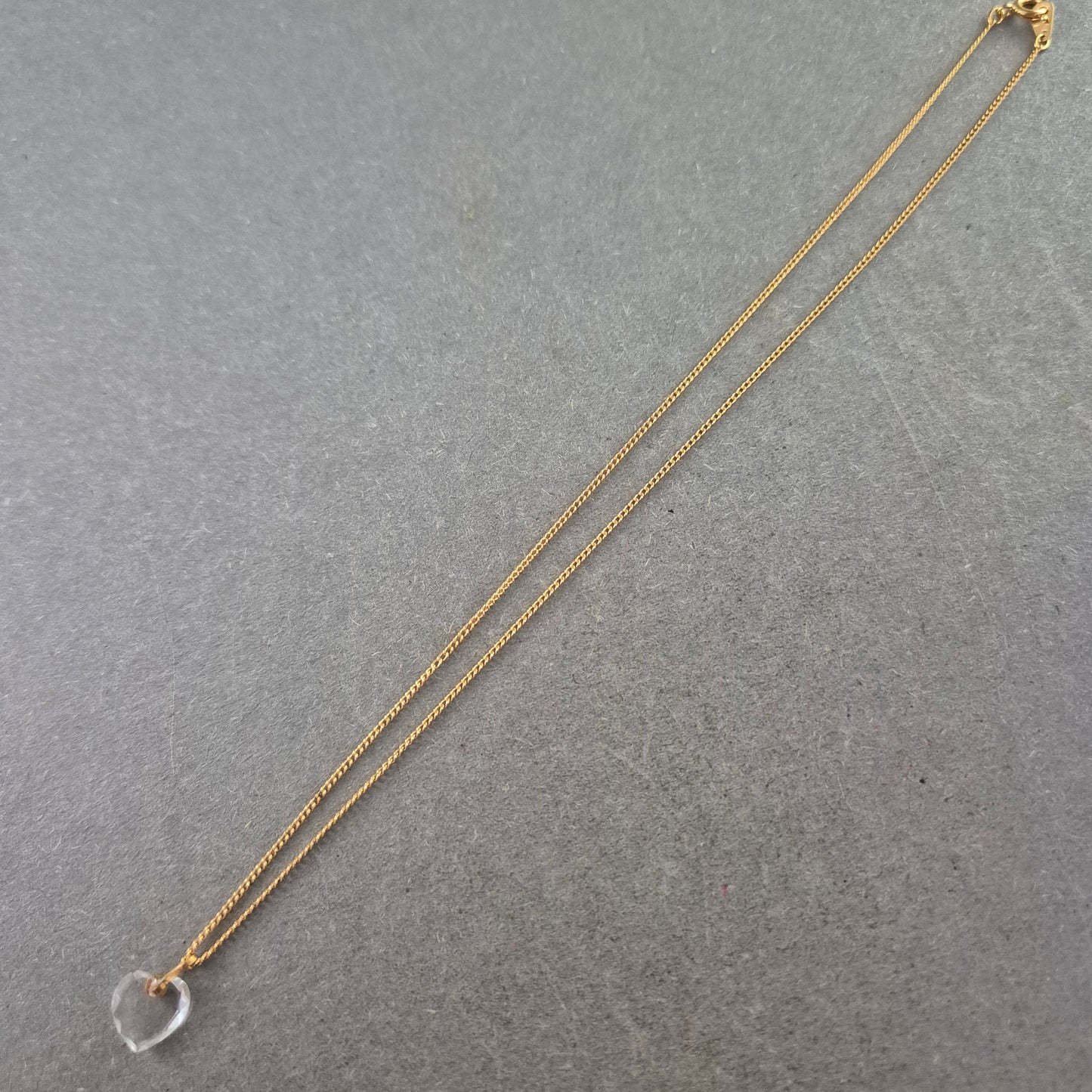 Feine Halskette mit Herz Anhänger – Zeitlos & Elegant