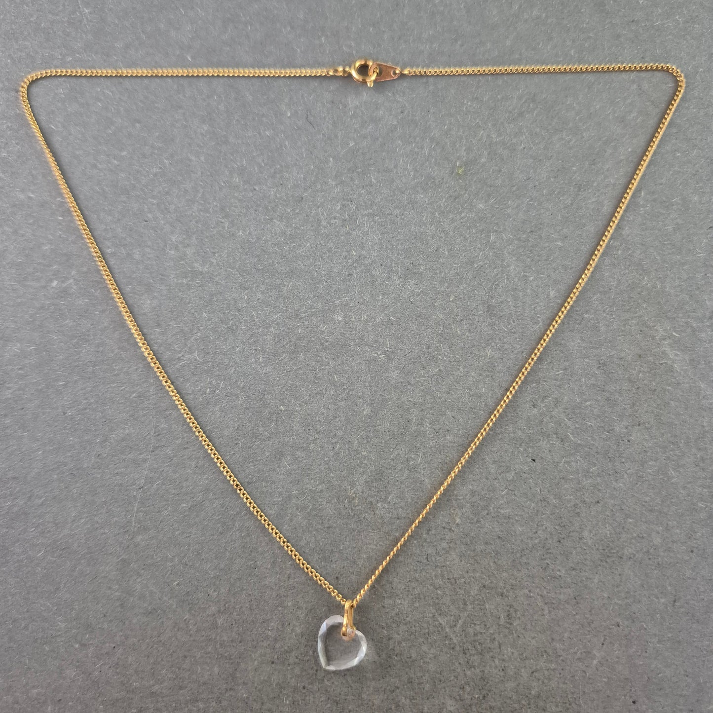 Feine Halskette mit Herz Anhänger – Zeitlos & Elegant