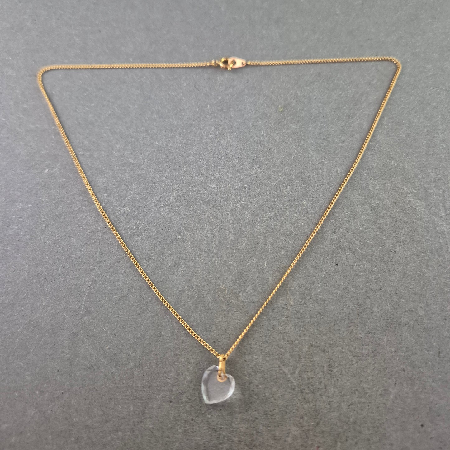 Feine Halskette mit Herz Anhänger – Zeitlos & Elegant