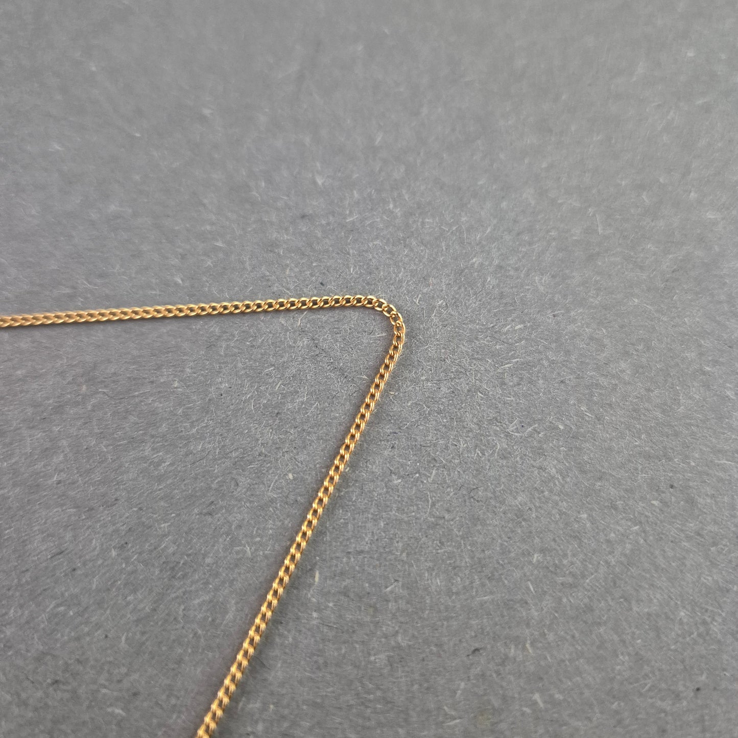 Feine Halskette mit Herz Anhänger – Zeitlos & Elegant