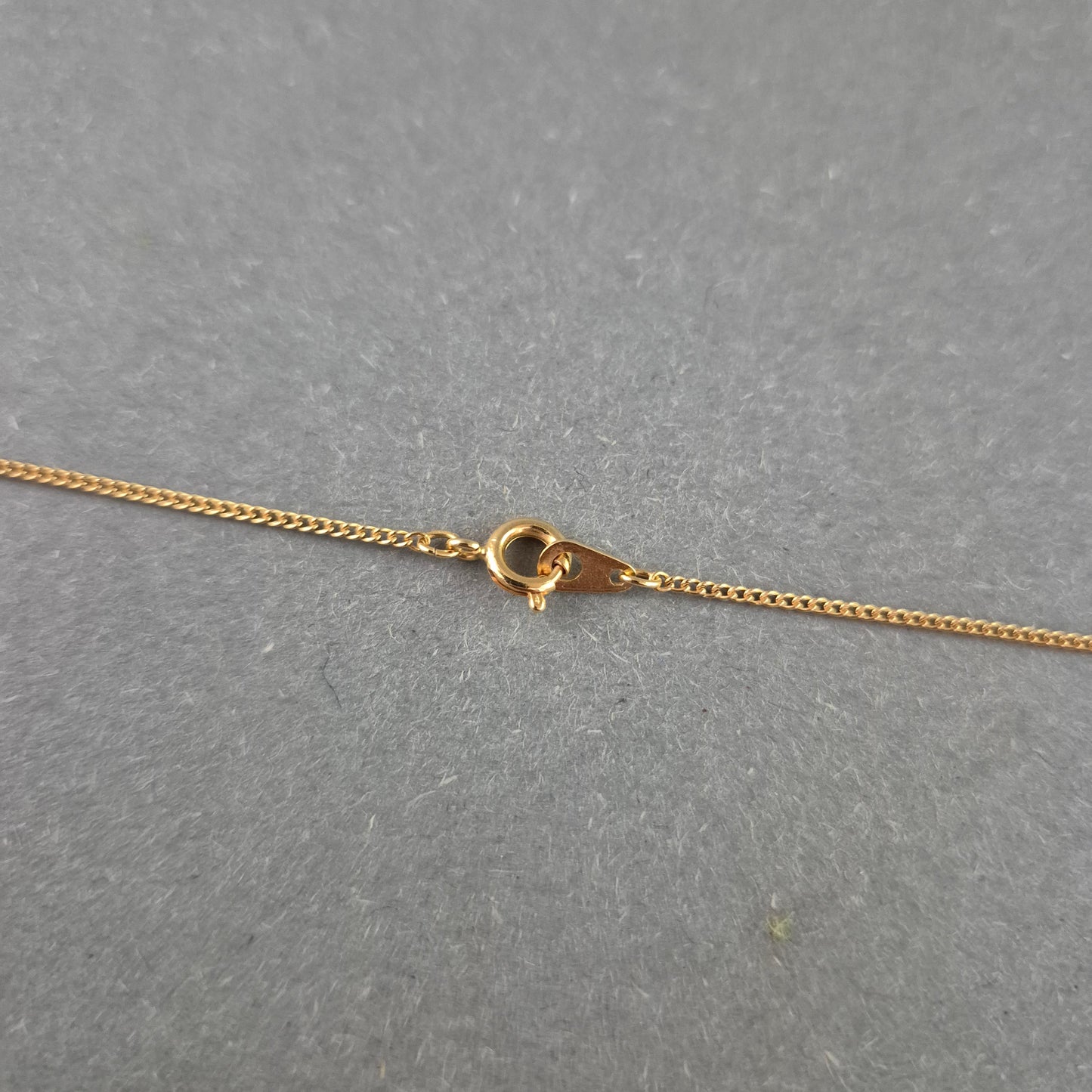 Feine Halskette mit Herz Anhänger – Zeitlos & Elegant