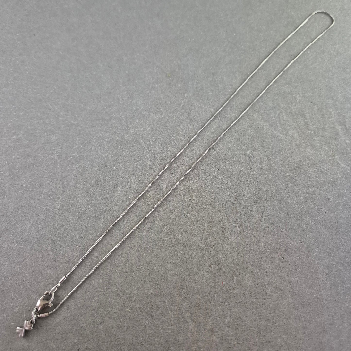 Feine Halskette mit Schlüssel Anhänger – Minimalistisches Design