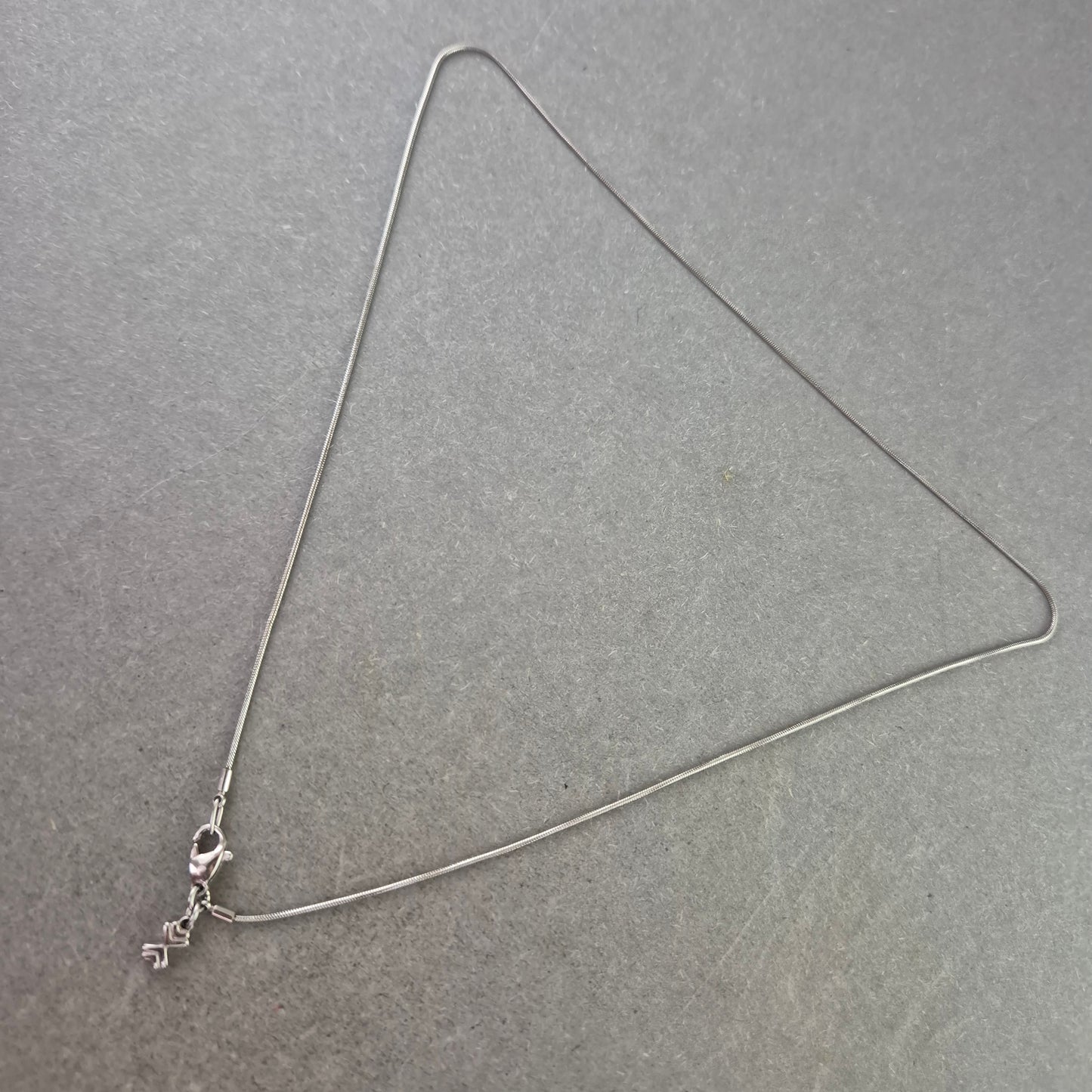 Feine Halskette mit Schlüssel Anhänger – Minimalistisches Design