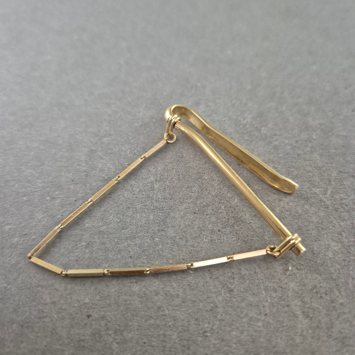 Vintage Brosche – Geometrisches Design in Metalloptik