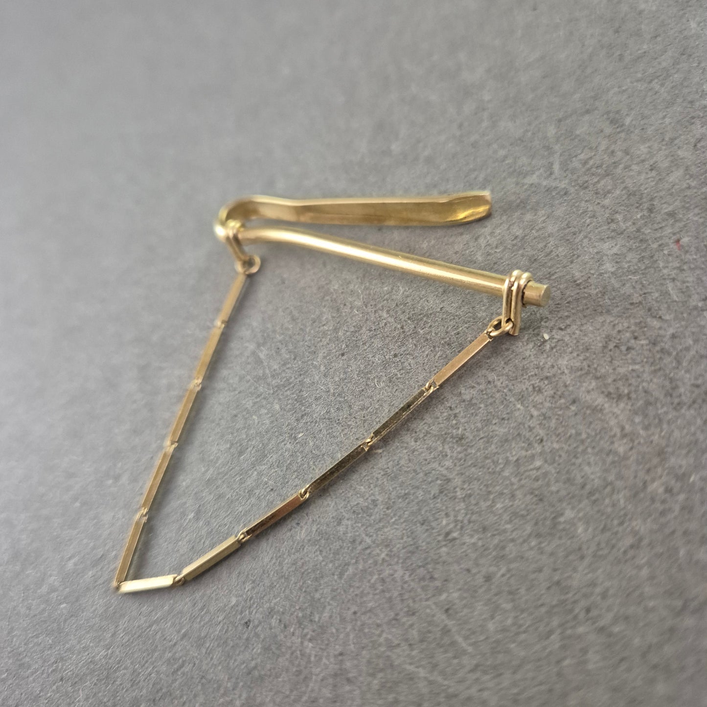 Vintage Brosche – Geometrisches Design in Metalloptik