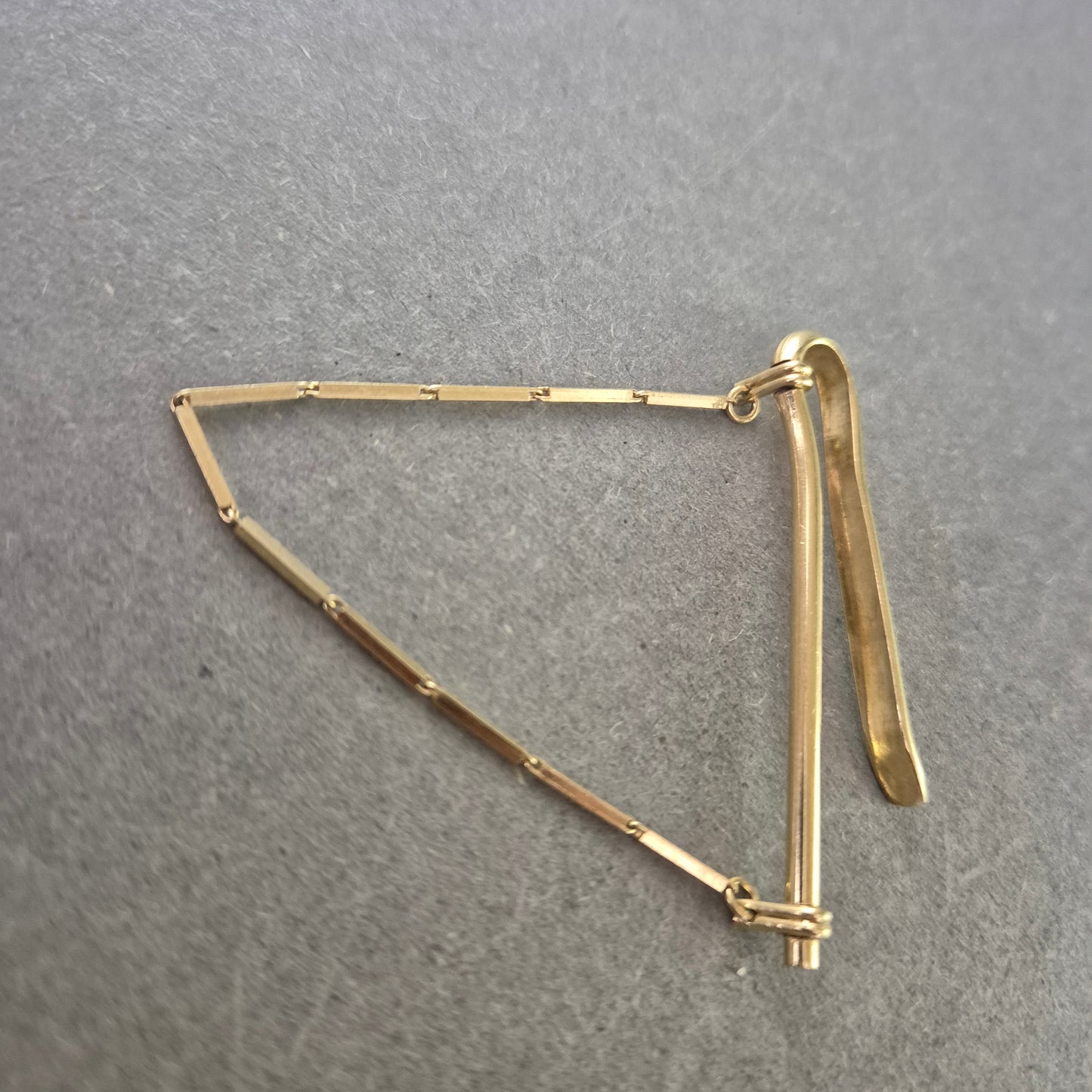 Vintage Brosche – Geometrisches Design in Metalloptik