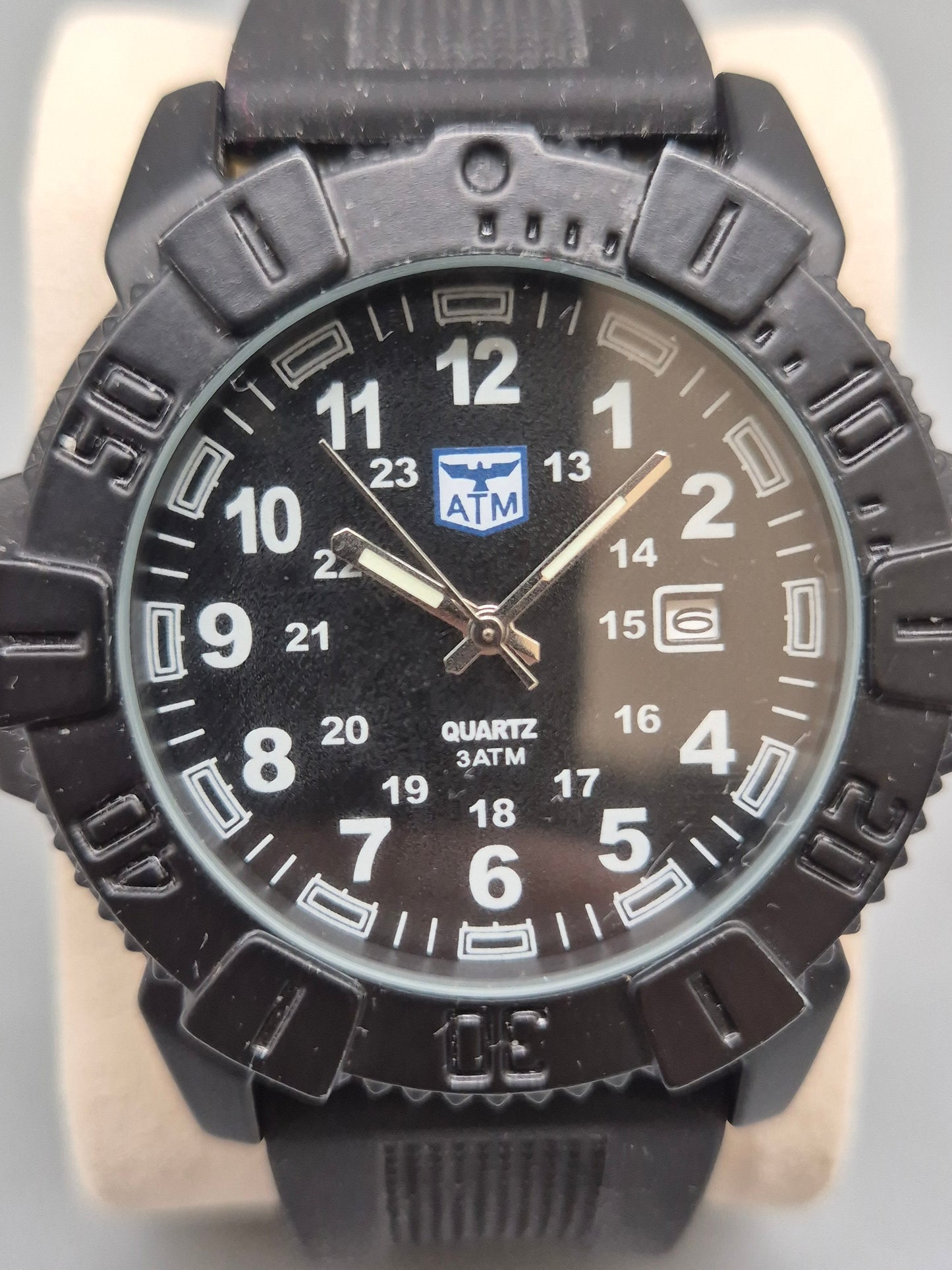 Sportliche Herren Uhr mit robustem Design und Datumsanzeige