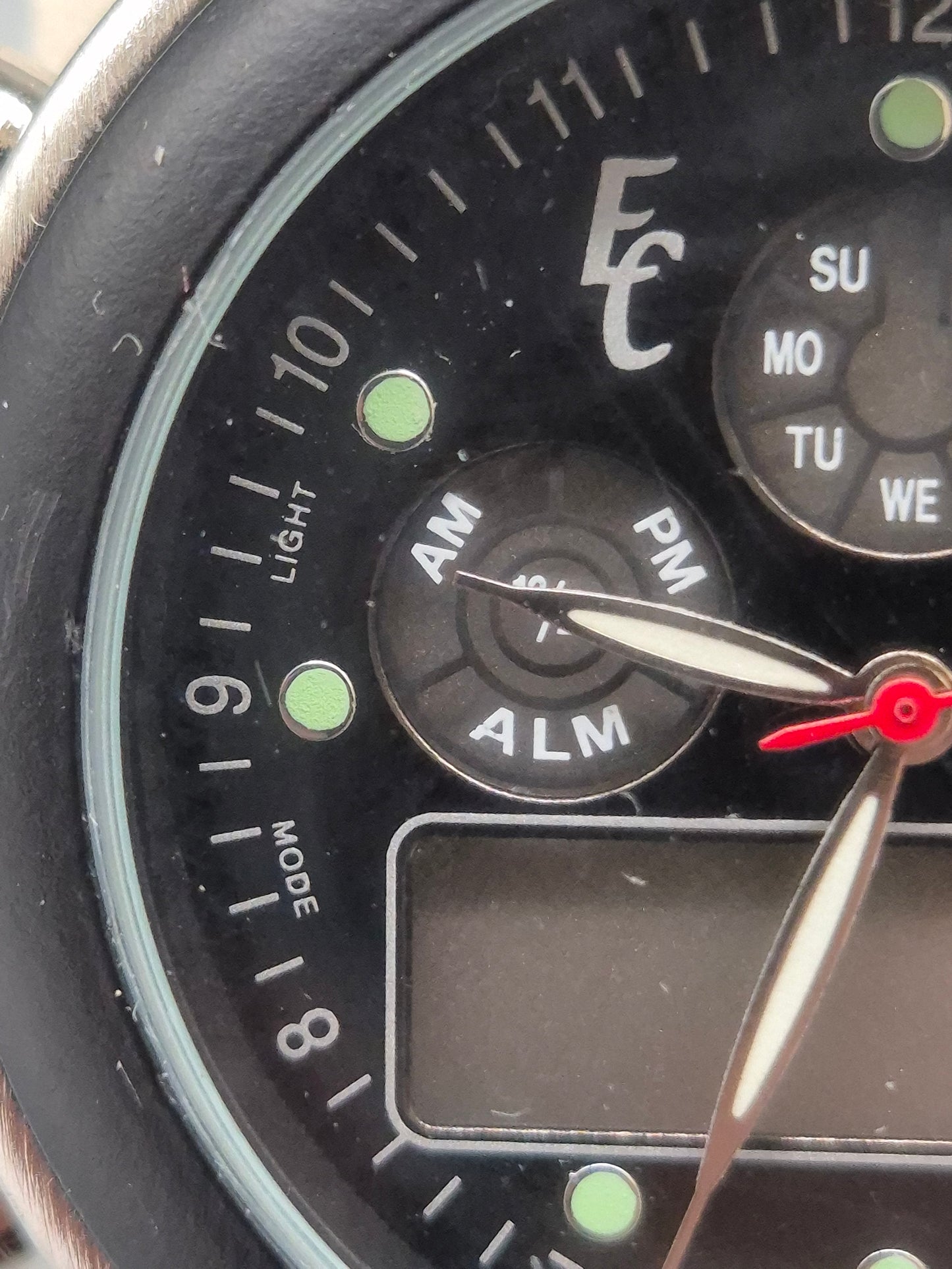 Multifunktionale Eric Chevillard Herren Uhr mit Edelstahlarmband