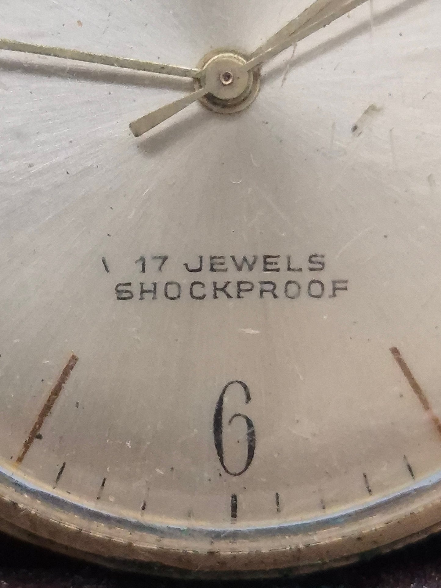 Vintage Isoma Herren Uhr mit Lederband und Münz-Applikation