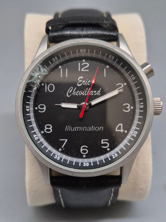 Klassische Eric Chevillard Herren Uhr – Mit Lederarmband & Beleuchtung