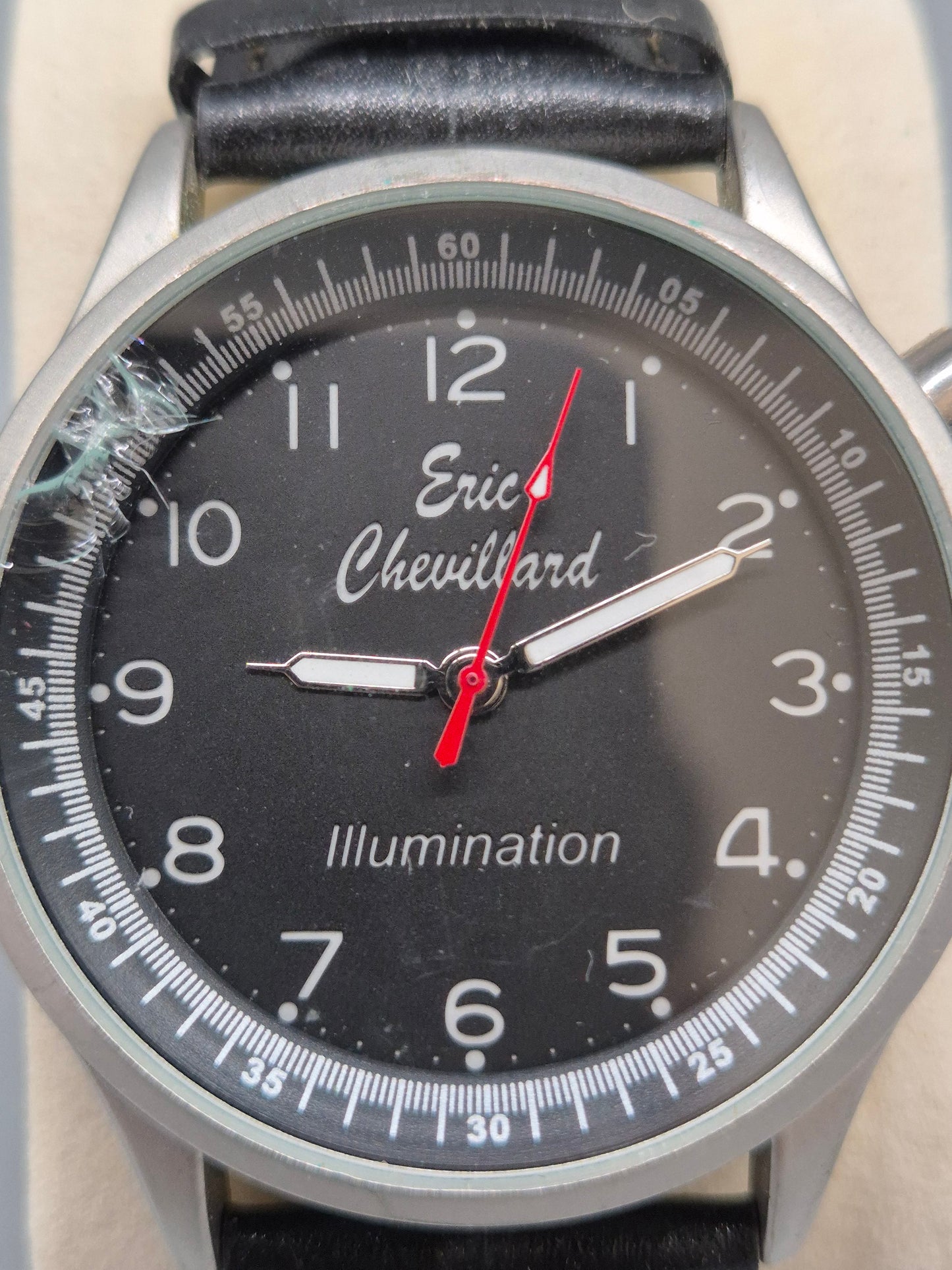 Klassische Eric Chevillard Herren Uhr – Mit Lederarmband & Beleuchtung