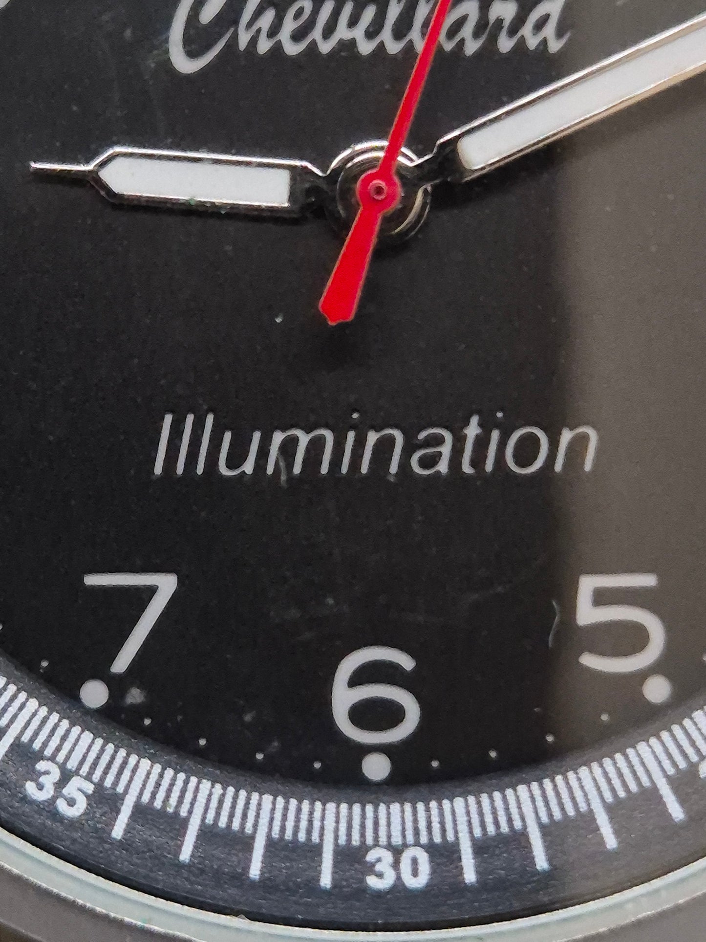 Klassische Eric Chevillard Herren Uhr – Mit Lederarmband & Beleuchtung