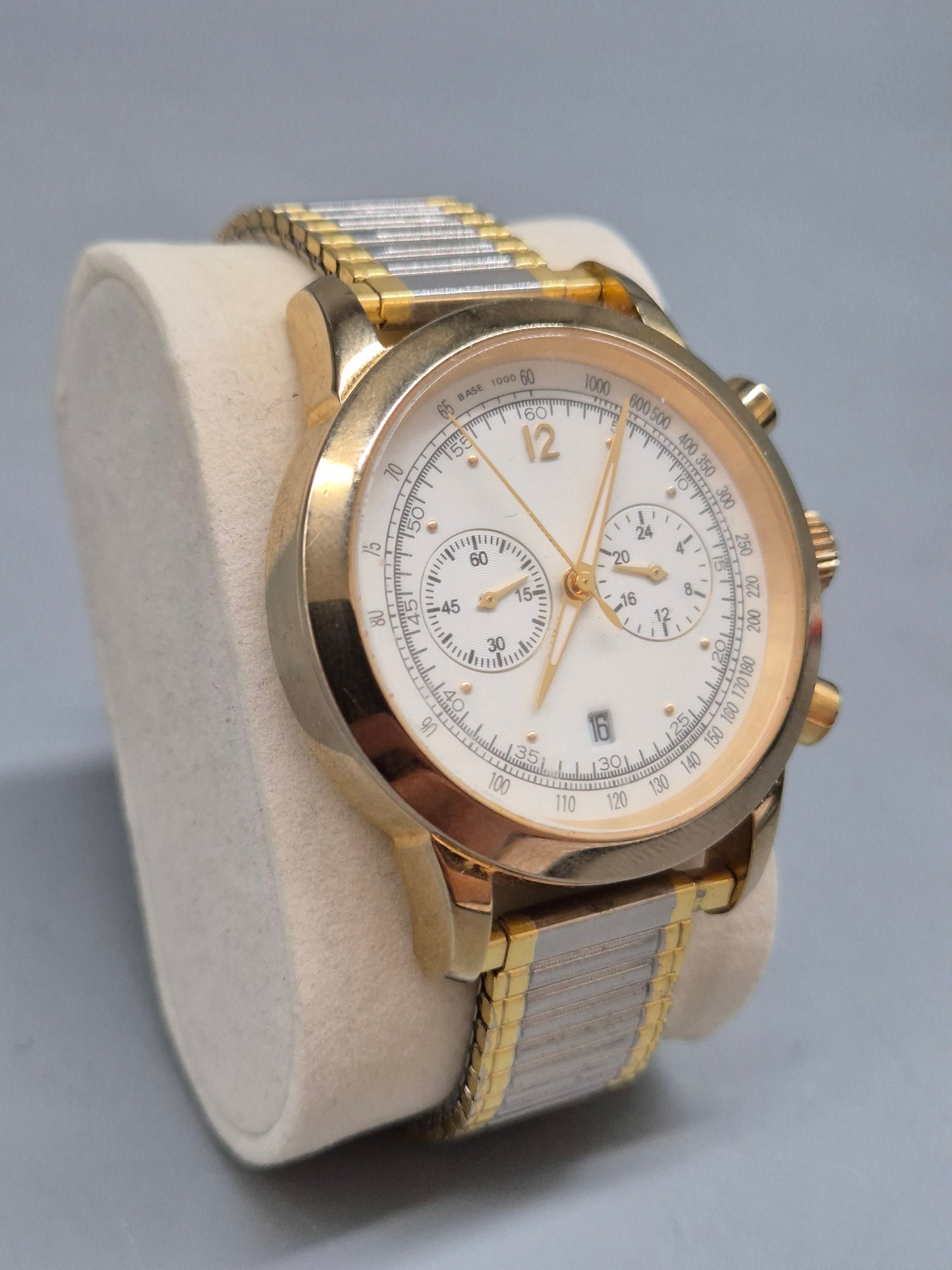 Exklusive Mercedes-Benz Herren Uhr – Chronograph mit Goldakzenten