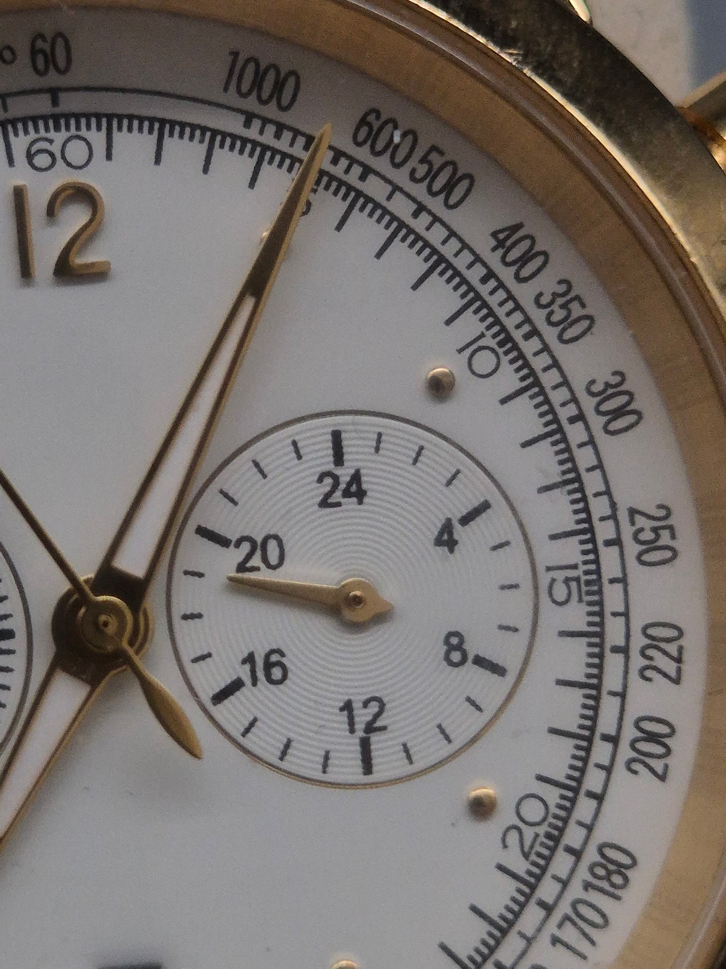 Exklusive Mercedes-Benz Herren Uhr – Chronograph mit Goldakzenten