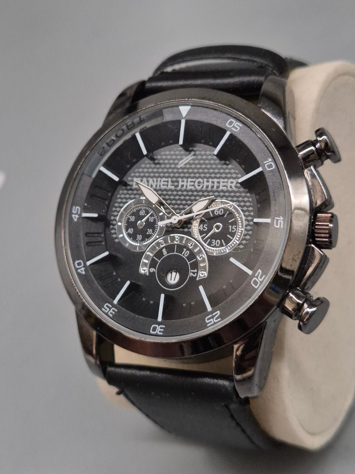 Sportliche Herren Uhr Daniel Hechter – Chronograph mit Lederband