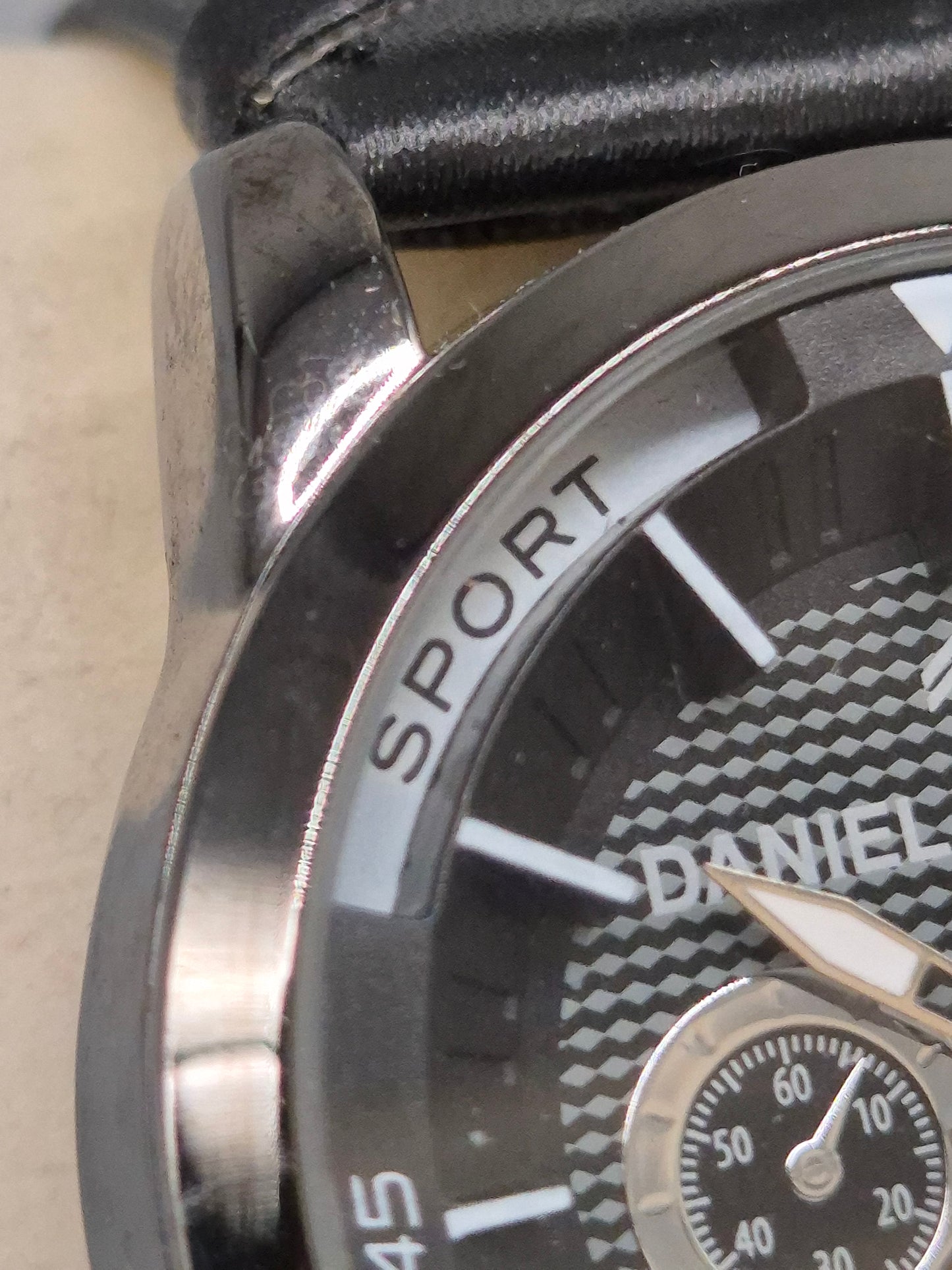 Sportliche Herren Uhr Daniel Hechter – Chronograph mit Lederband