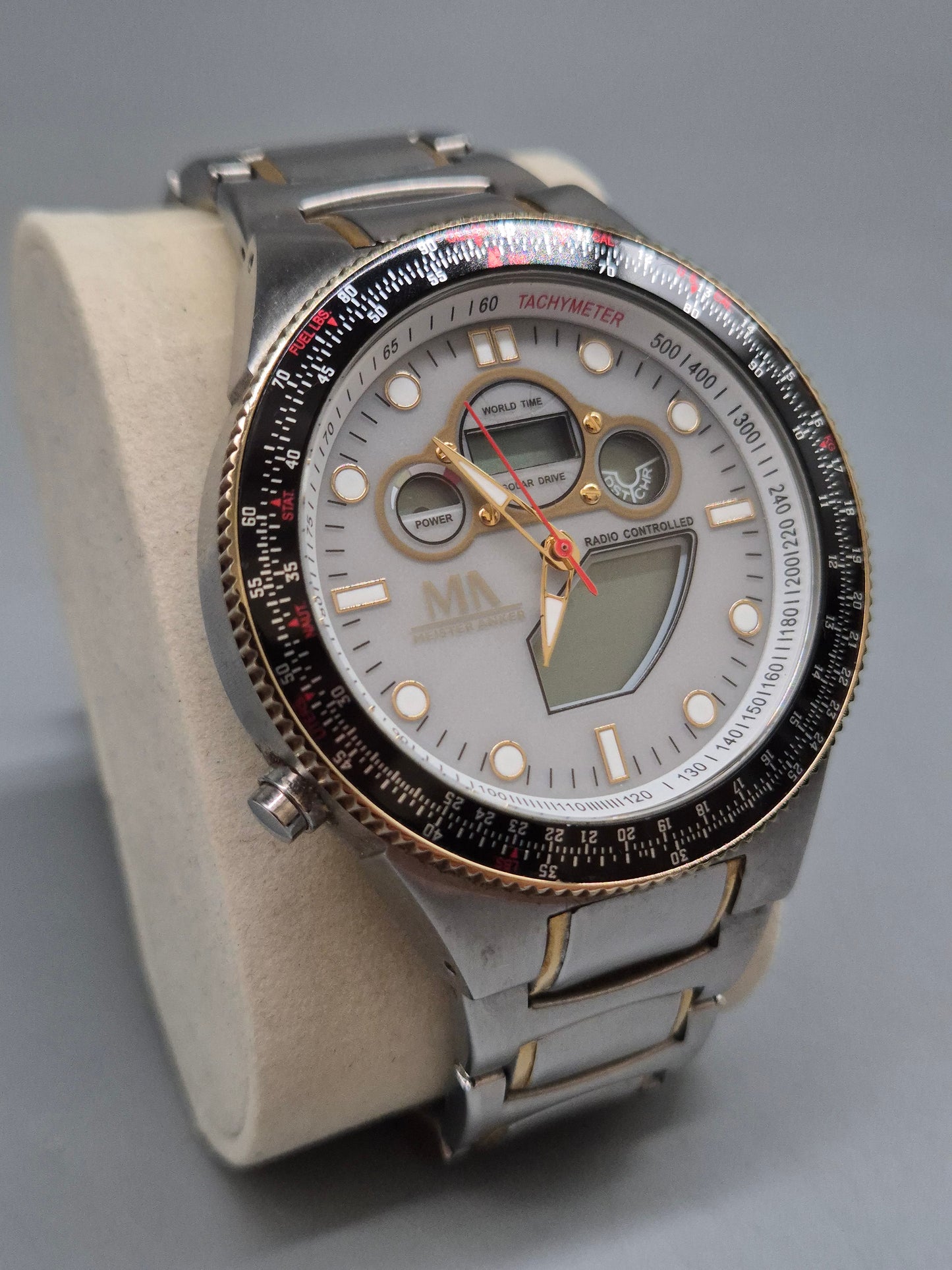 Moderne Meister Anker Radio‑Solar Herren Uhr – Titan, Funk & Weltzeit