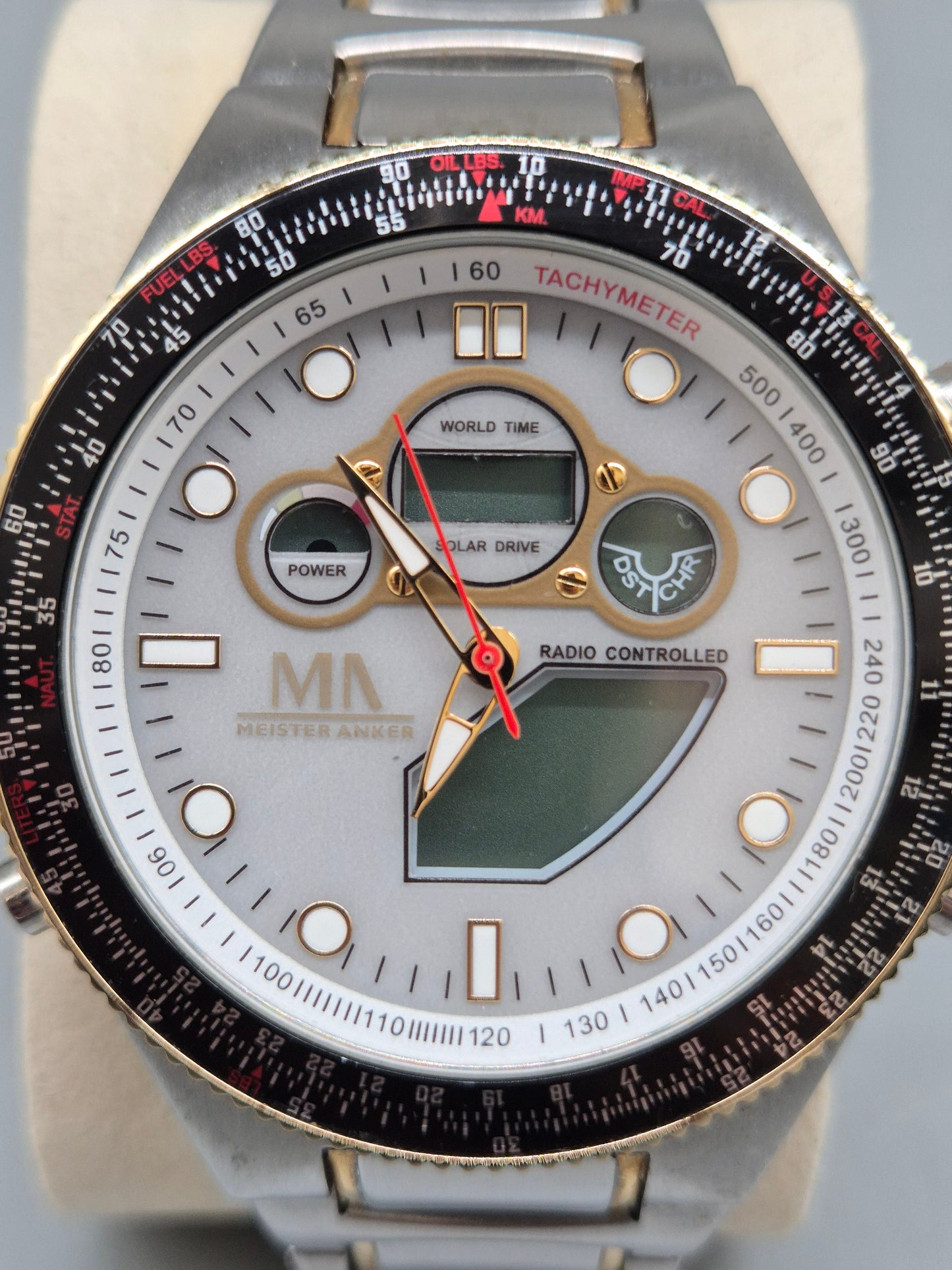 Moderne Meister Anker Radio‑Solar Herren Uhr – Titan, Funk & Weltzeit