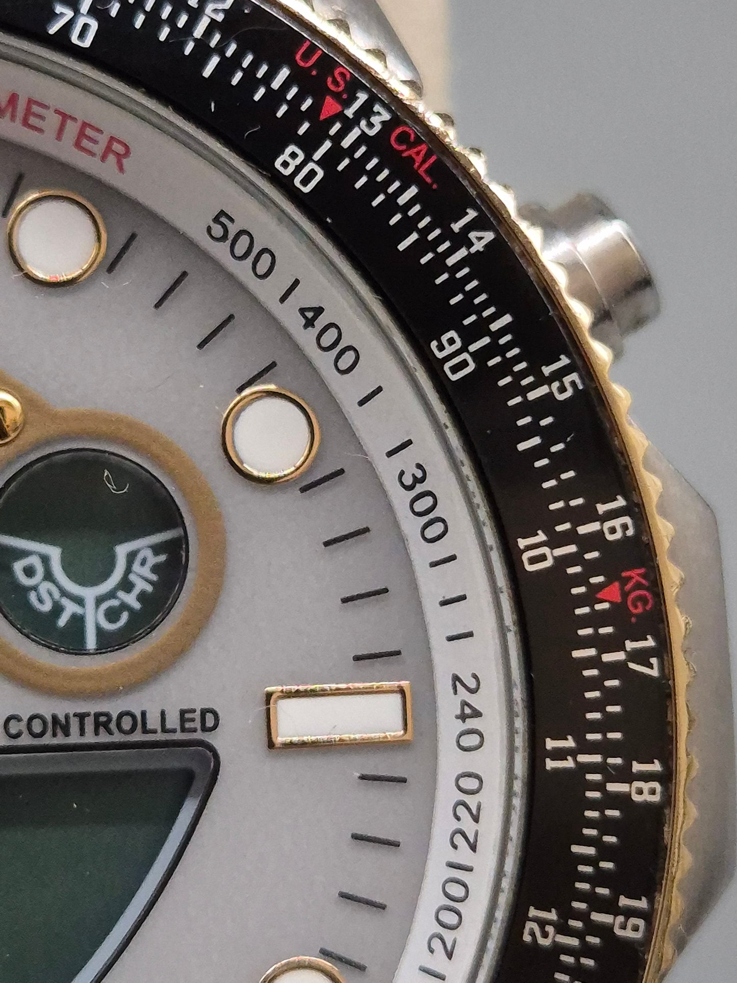 Moderne Meister Anker Radio‑Solar Herren Uhr – Titan, Funk & Weltzeit