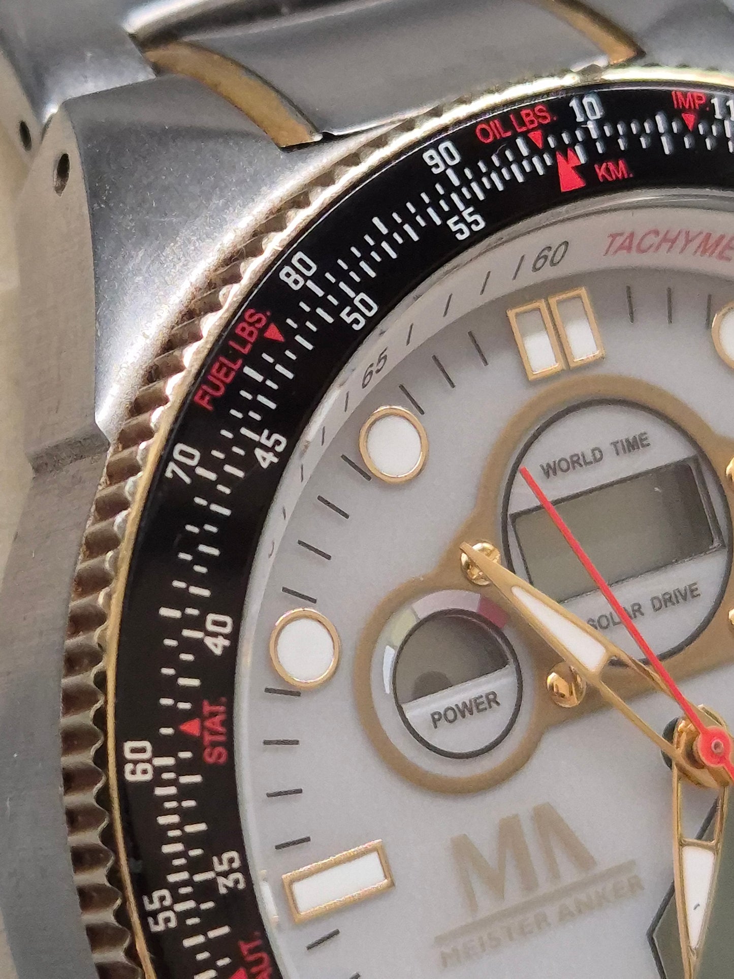 Moderne Meister Anker Radio‑Solar Herren Uhr – Titan, Funk & Weltzeit