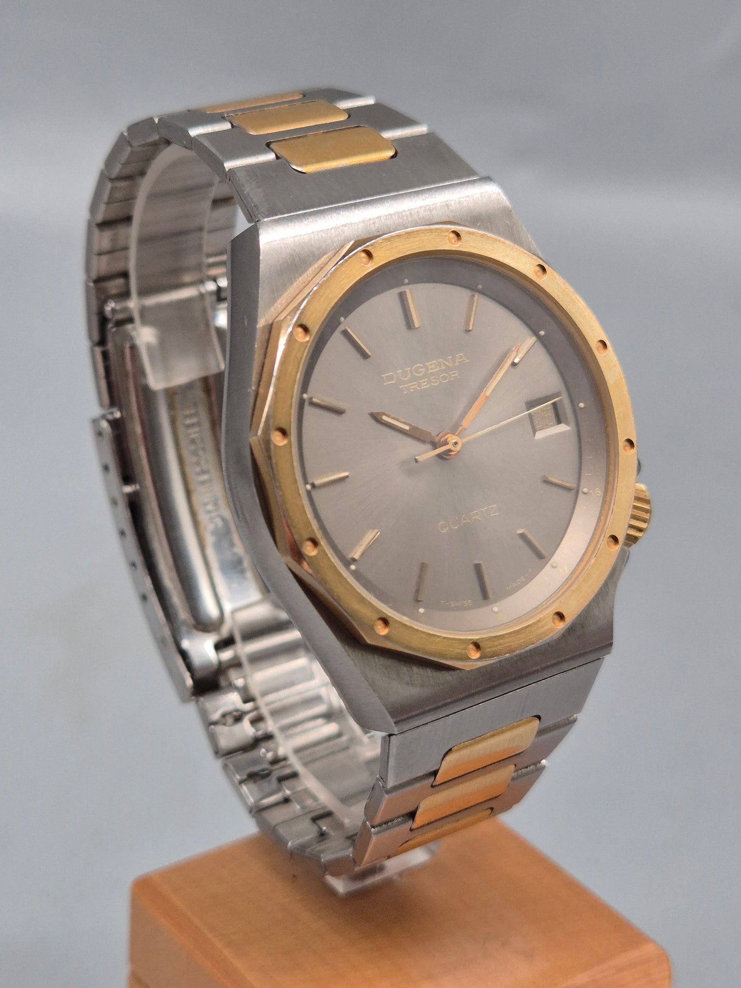 Dugena Tresor Herren Uhr – Zweifarbiges Design mit Schweizer Quarzwerk