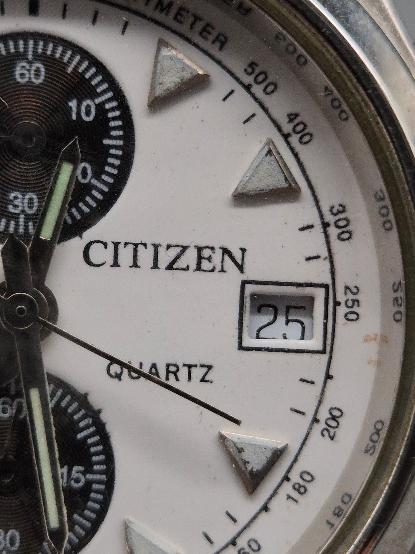 Sportliche Citizen Herren Uhr – Chronograph mit Tachymeter & Lederband