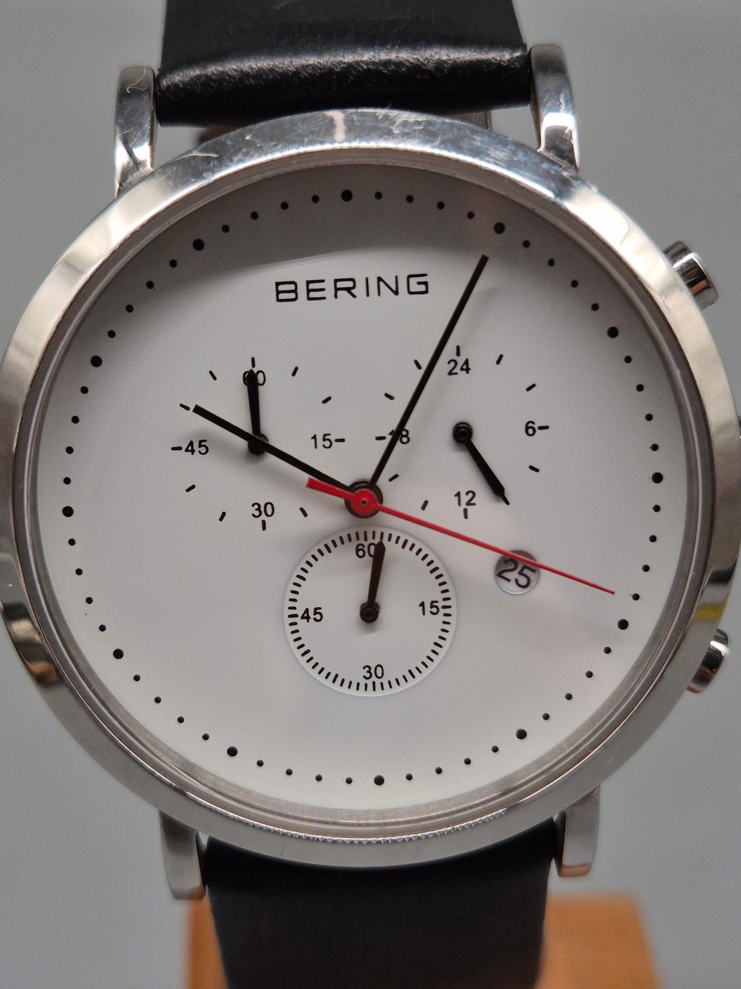 Bering Herren Uhr – Chronograph mit klarem Skandi‑Design