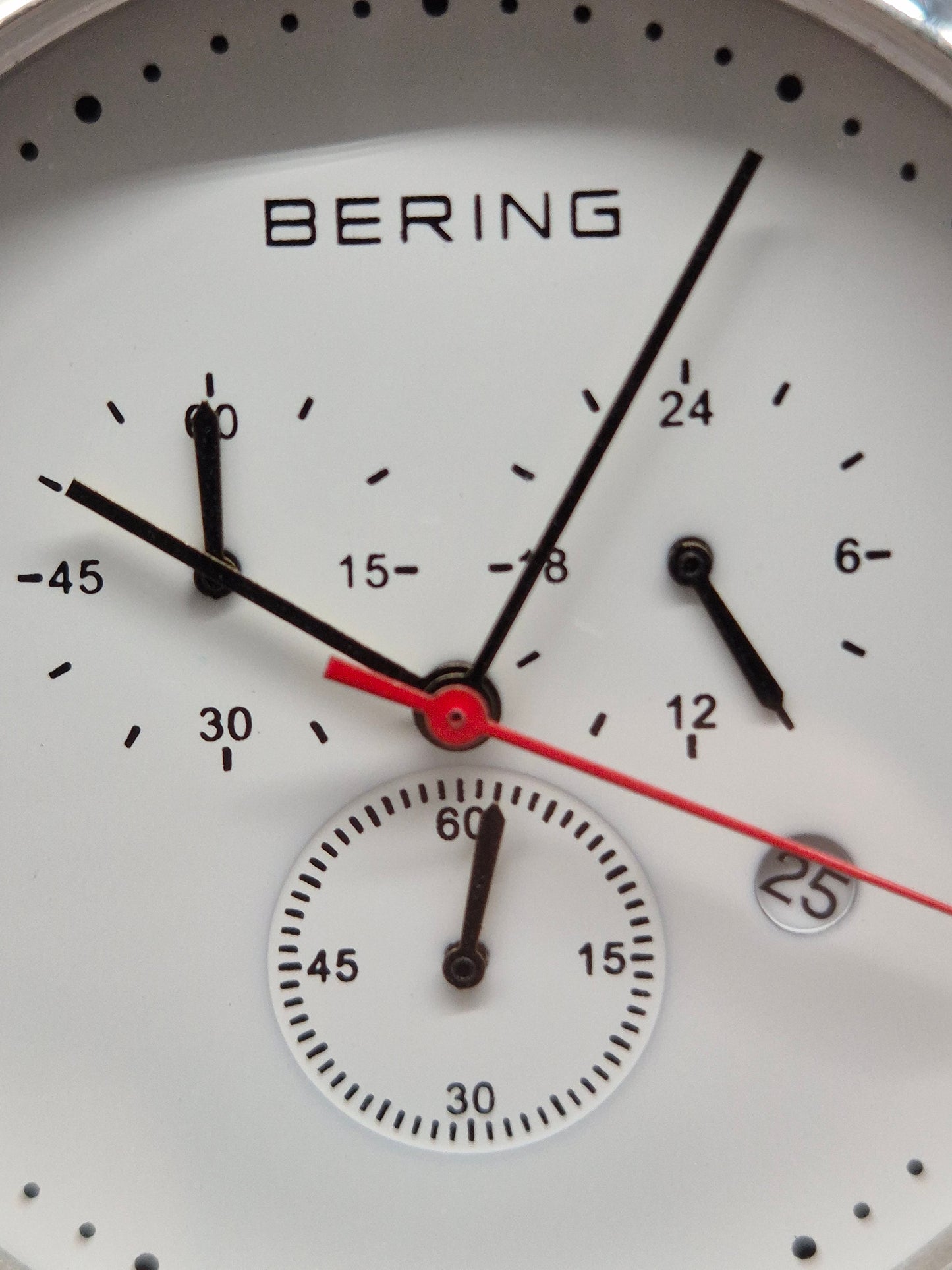 Bering Herren Uhr – Chronograph mit klarem Skandi‑Design