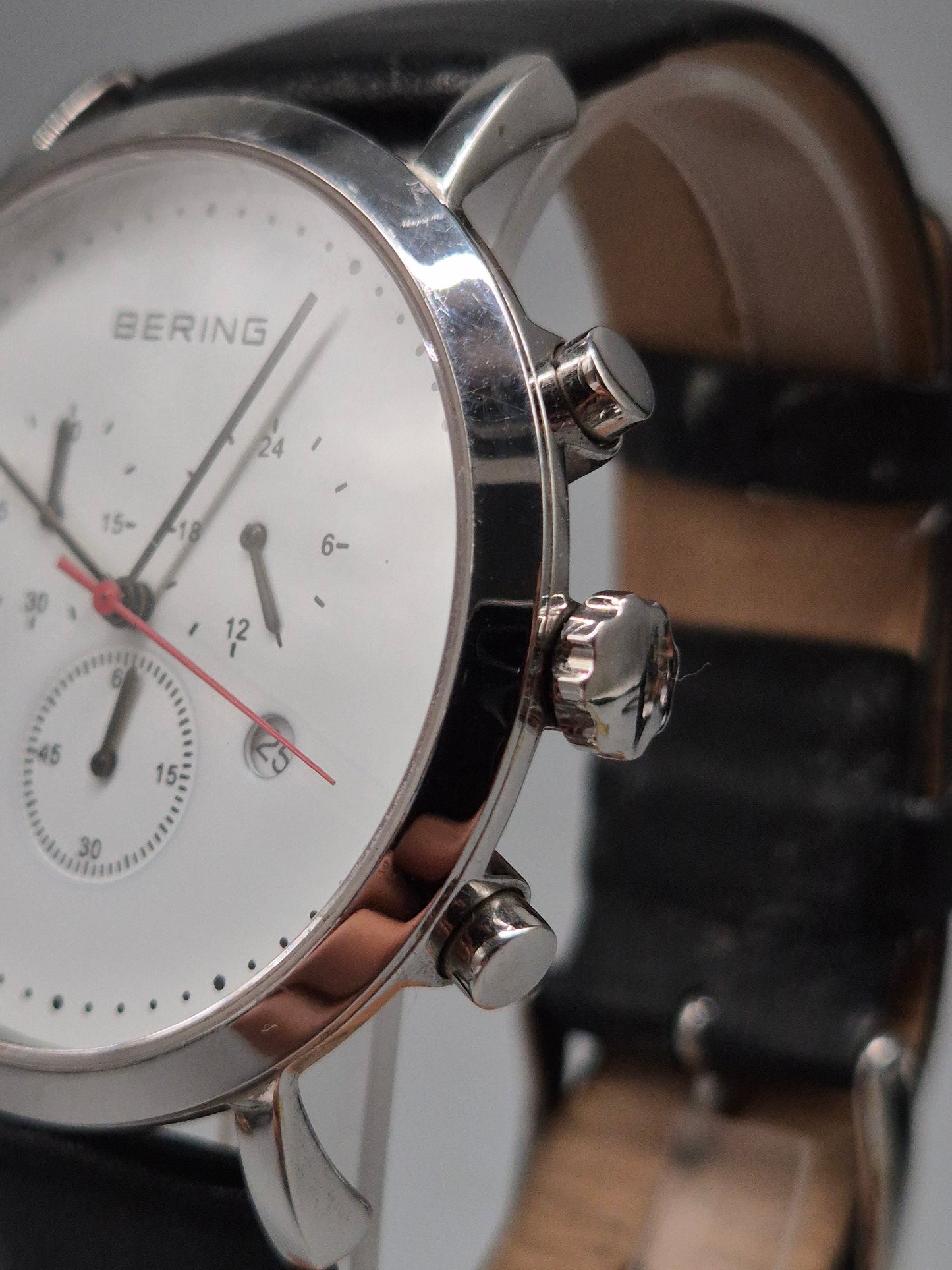 Bering Herren Uhr – Chronograph mit klarem Skandi‑Design