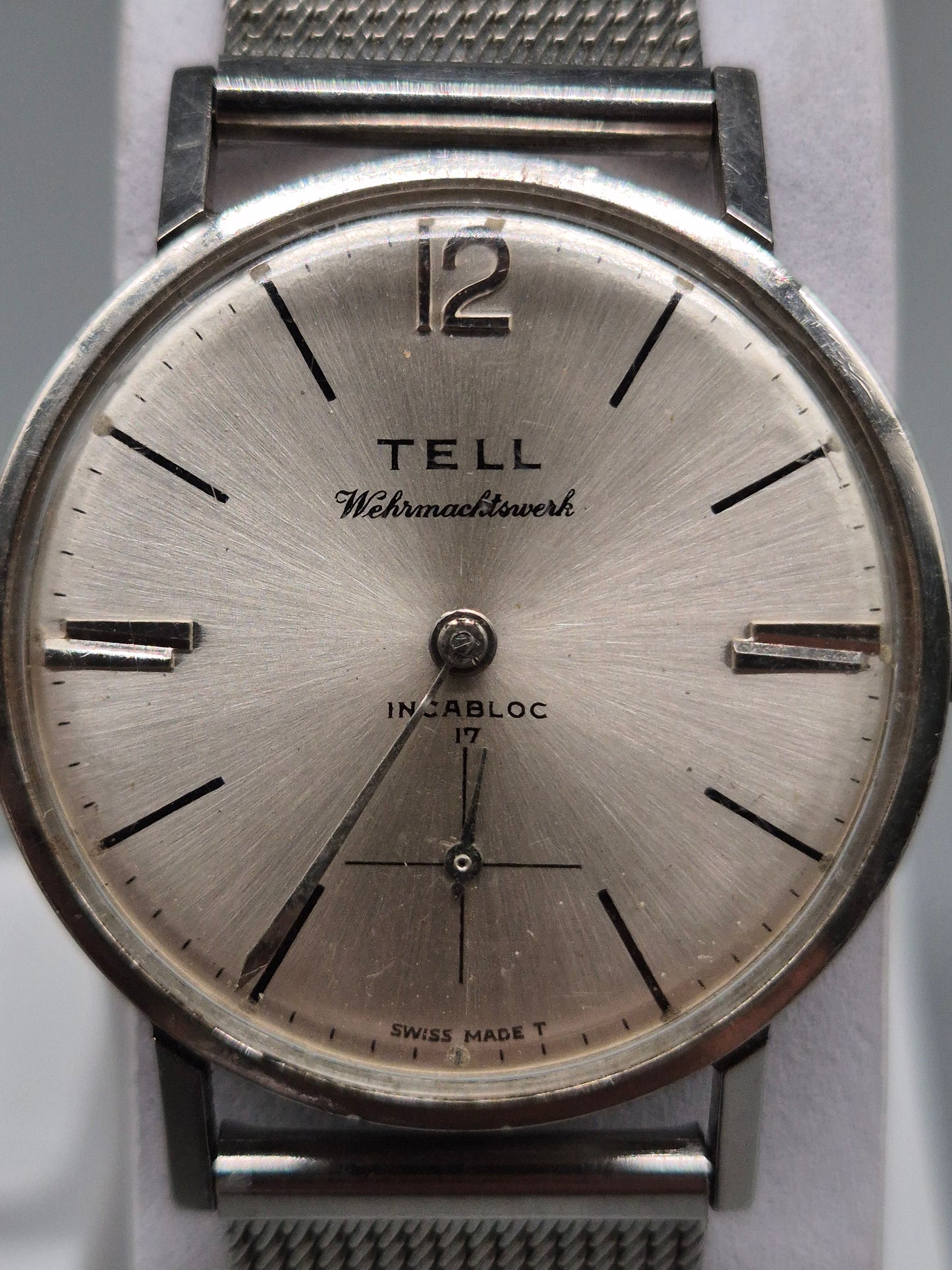 Tell Herren Uhr – Vintage Design mit Milanaiseband
